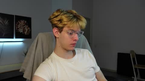 Snapshot of logan_fraser chatting on October 2025 06:22:02 AM LOGAN FRASER online show from October 2025 06:22:02 AM