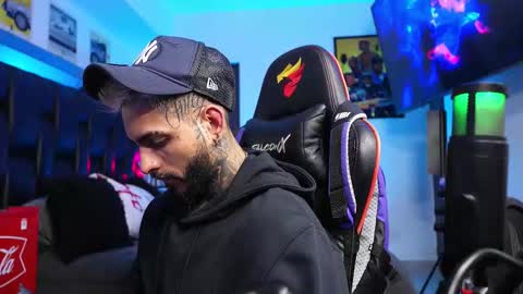 logan_hugh8 online show from February 2026 08:56:01 AM