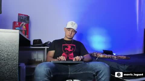 Logan morris online show from March 2025 10:21:01 PM