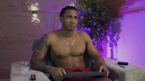 logan_varela online show from December 2025 03:30:02 PM