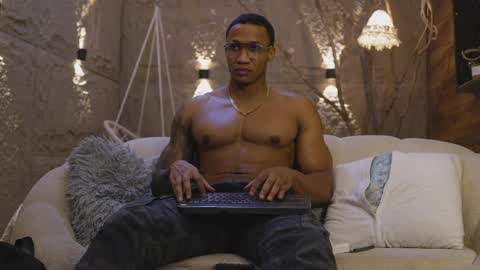 logan_varela online show from March 2026 09:03:02 PM