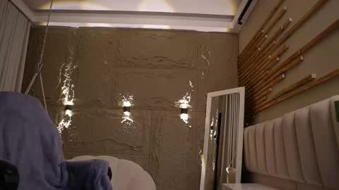 logan_varela online show from April 2026 06:10:01 PM