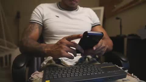 logan_varela online show from July 2026 12:42:02 PM