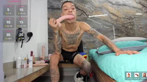 logan_wollff online show from May 2026 08:05:01 PM