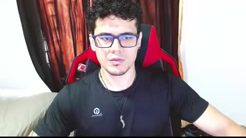 Loganandrwz online show from February 2026 07:23:02 PM