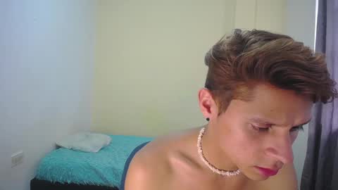 Snapshot of loganevans8 chatting on January 2025 07:18:02 PM Logan online show from January 2025 07:18:02 PM