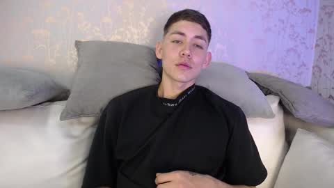 Loganfoster  online show from December 2025 08:26:01 PM