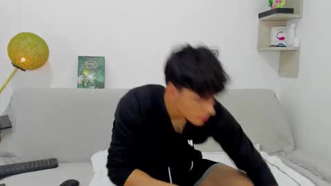 loganoficialx online show from November 2025 02:04:01 PM