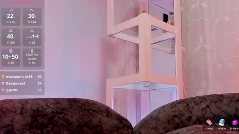 logantwink18 online show from September 2025 11:54:01 AM