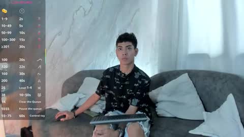 logantwink18 online show from February 2026 04:16:01 PM