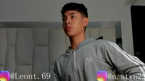 logantwink18 online show from April 2026 01:25:02 PM