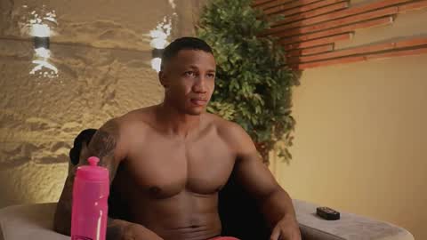 Snapshot of loganvarela chatting on October 2025 02:12:01 PM loganvarela online show from October 2025 02:12:01 PM