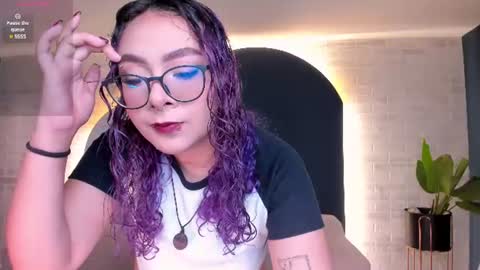 Snapshot of loiseharper chatting on June 2026 04:11:01 AM Loise online show from June 2026 04:11:01 AM