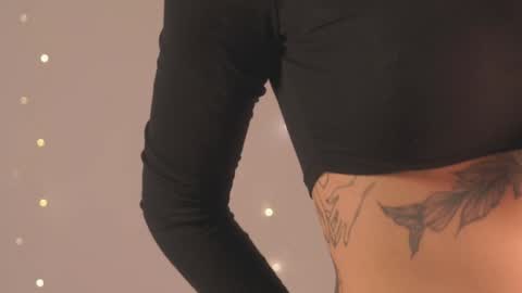 LoisVacation time  online show from December 2024 10:49:02 PM