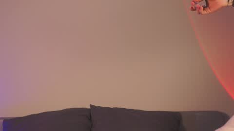 LoisVacation time  online show from February 2025 08:02:02 AM