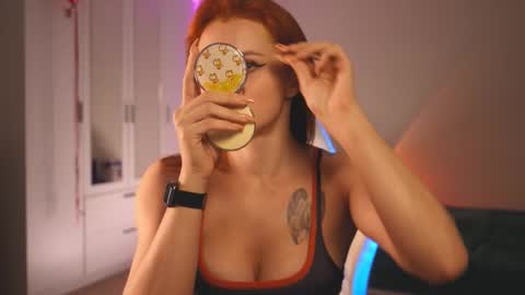 LoisVacation time  online show from September 2025 07:27:01 PM