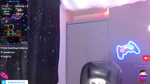 Snapshot of loistwink_1 chatting on February 2025 11:40:02 AM LOUIS online show from February 2025 11:40:02 AM