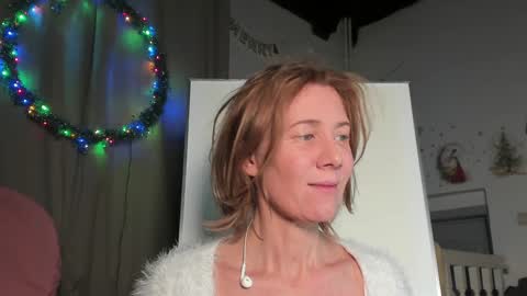 lola_belgium online show from December 2024 06:04:02 PM