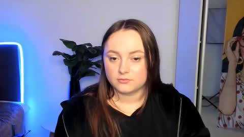 lola_berry22 online show from May 2026 05:10:01 PM