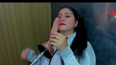 lola online show from October 2025 12:06:01 PM