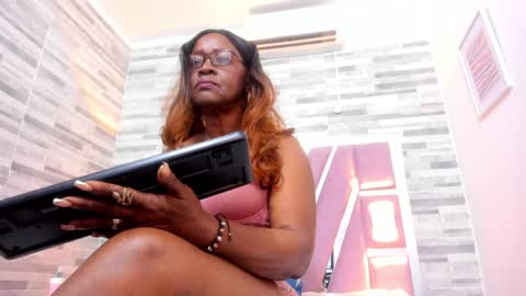 Snapshot of lola_hornei chatting on January 2025 11:30:02 AM Lola online show from January 2025 11:30:02 AM
