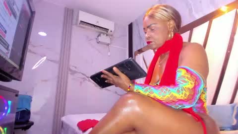 Snapshot of lola_hornei chatting on June 2026 12:22:01 PM Lola online show from June 2026 12:22:01 PM
