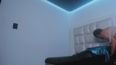 lola_js online show from June 2026 11:47:02 AM