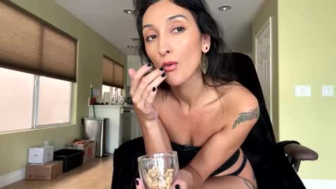 lola_la_lita online show from October 2025 05:24:02 PM