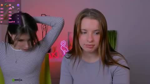 Lola online show from September 2025 07:30:02 PM