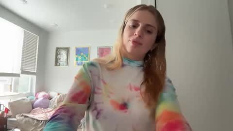 lolaa555 online show from April 2026 12:04:01 AM