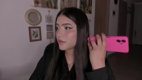 lolaasmith_21 online show from October 2025 08:29:01 PM