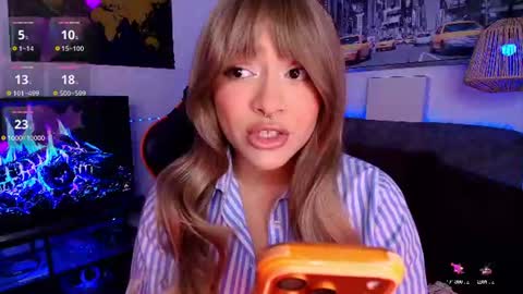 lolaasmith_21 online show from July 2026 07:23:01 PM