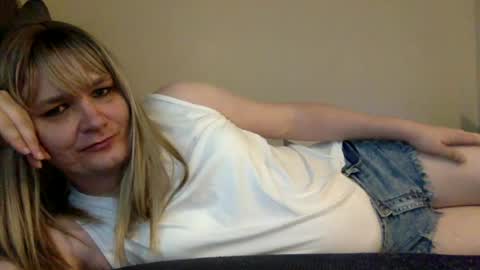 Snapshot of lolaherehi chatting on June 2026 09:02:01 PM LolaJackson online show from June 2026 09:02:01 PM