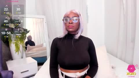 Snapshot of lolajenkiins chatting on September 2025 01:12:02 PM lola online show from September 2025 01:12:02 PM