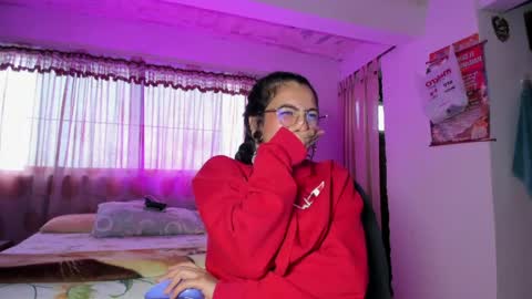 Lola online show from April 2026 06:25:02 PM