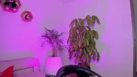 Snapshot of lolaleah_ chatting on July 2026 10:34:01 PM Lola online show from July 2026 10:34:01 PM
