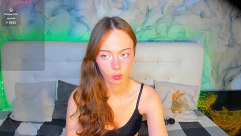 Lola online show from September 2025 06:54:01 PM