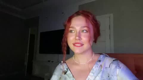 Snapshot of lolamint_ chatting on September 2025 01:32:01 PM Lola online show from September 2025 01:32:01 PM