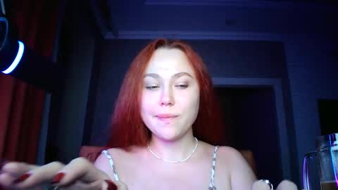 Snapshot of lolamint_ chatting on September 2025 08:31:02 PM Lola online show from September 2025 08:31:02 PM