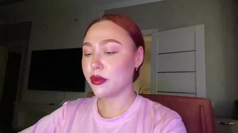 Snapshot of lolamint_ chatting on September 2025 01:12:01 PM Lola online show from September 2025 01:12:01 PM