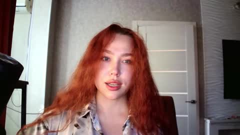 Snapshot of lolamint_ chatting on September 2025 11:55:02 AM Lola online show from September 2025 11:55:02 AM