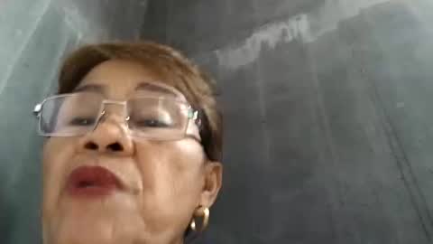 Snapshot of lolamommie chatting on January 2025 04:04:02 AM tey online show from January 2025 04:04:02 AM