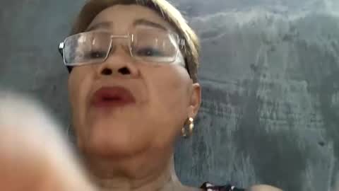 Snapshot of lolamommie chatting on January 2025 05:15:02 AM tey online show from January 2025 05:15:02 AM