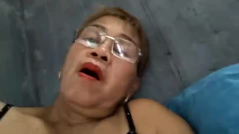 Snapshot of lolamommie chatting on February 2025 03:48:01 AM tey online show from February 2025 03:48:01 AM