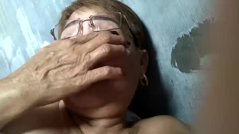 Snapshot of lolamommie chatting on February 2025 08:06:01 AM tey online show from February 2025 08:06:01 AM