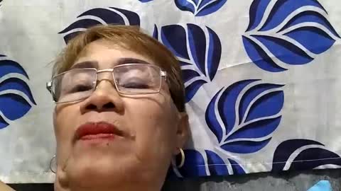 Snapshot of lolamommie chatting on March 2025 01:36:01 PM tey online show from March 2025 01:36:01 PM