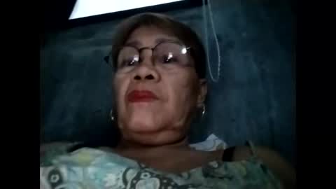 Snapshot of lolamommie chatting on September 2025 07:24:02 AM tey online show from September 2025 07:24:02 AM