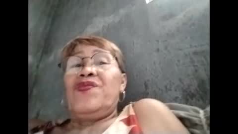 Snapshot of lolamommie chatting on October 2025 08:04:02 AM tey online show from October 2025 08:04:02 AM