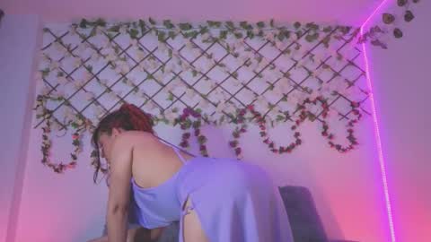  Lola  online show from November 2025 06:08:02 PM