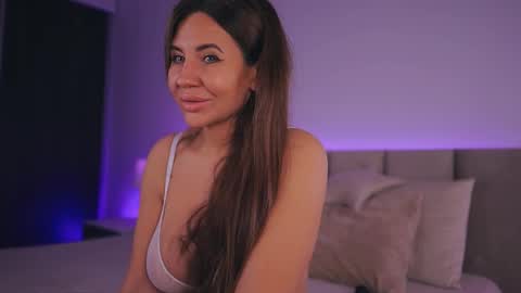 Snapshot of lolasplash chatting on September 2025 08:30:01 PM Lola online show from September 2025 08:30:01 PM